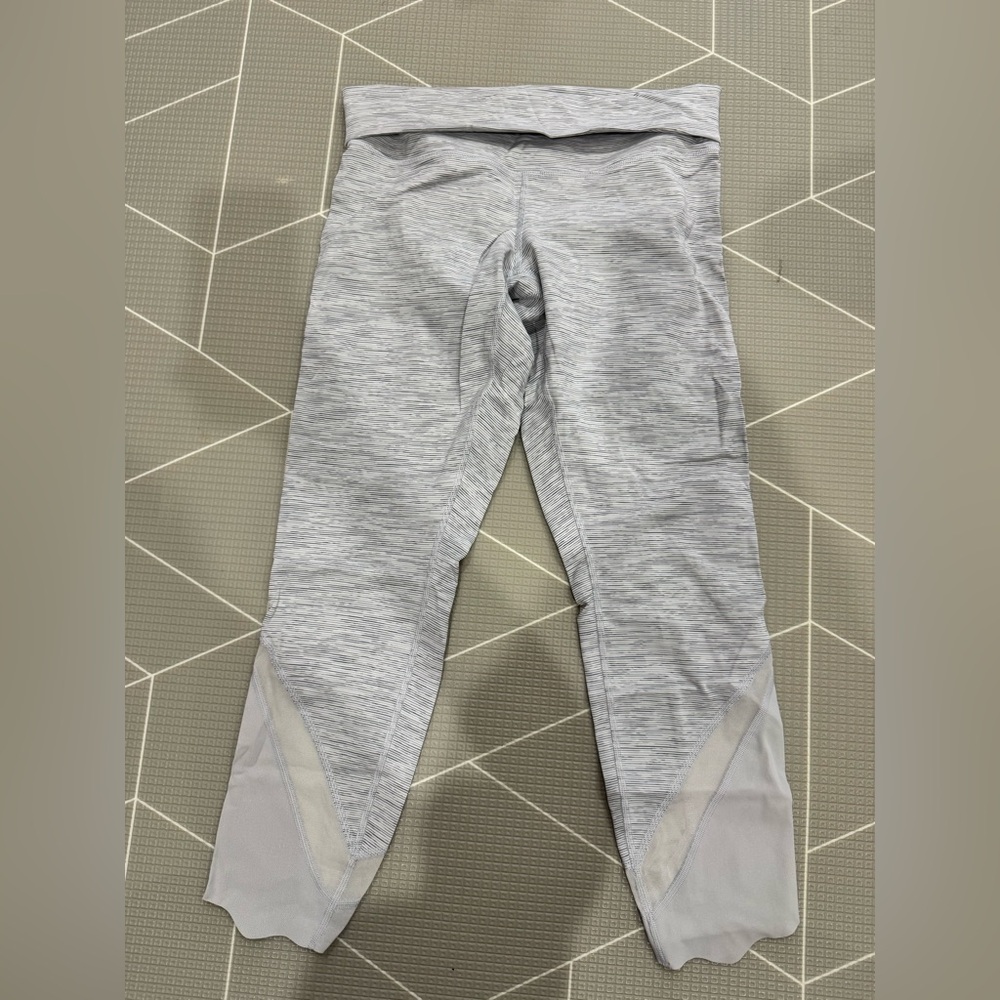 lululemon athletica Heather Light Gray Leggings with White Mesh Insets - Picture 3 of 6
